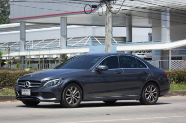  lüks araba beyaz Mercedes Benz CIA 180 evcilleşmemiş.