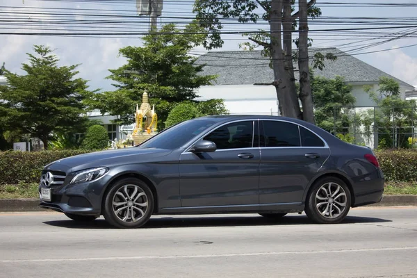  lüks araba beyaz Mercedes Benz CIA 180 evcilleşmemiş.