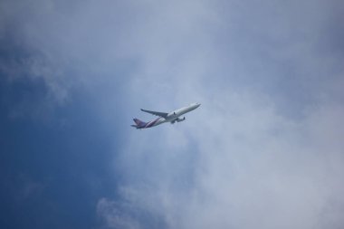 HS-on Airbus A330-300 Thaiairway Tg111