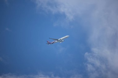 HS-on Airbus A330-300 Thaiairway Tg111