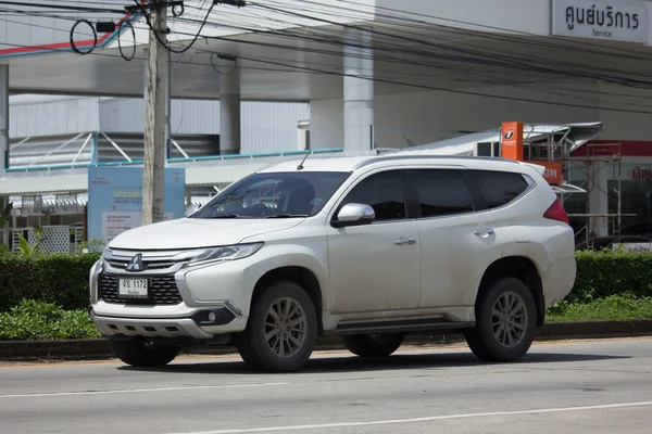 Voiture privée Mitsubishi Pajero Suv . — Photo