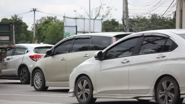 Carro privado Mitsubishi Space Wagon . — Vídeo de Stock