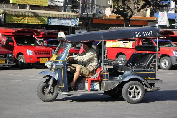 Tuk tuk taxi chiangmai, Serviço na cidade e em torno . — Fotografia de Stock