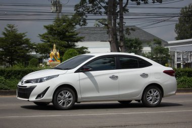 Yeni özel Sedan araba toyota Yaris Ativ Eko Kiralık