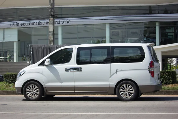 Özel lüks Van Hyundai Kore. Hyundai H1. — Stok fotoğraf