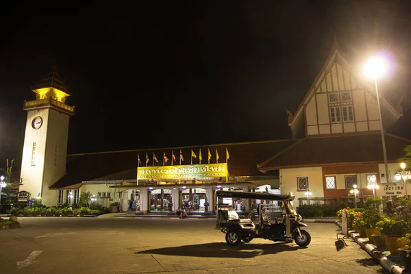 Night shot of Chiangmai Train Station — Stock Photo, Image