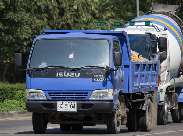 Özel Isuzu damperli kamyon. 