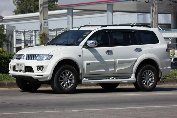 Privata Mitsubishi Pajero Suv bil. — Stockfoto