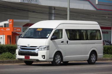 Yeni Toyota banliyö van.