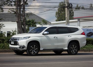 Özel Mitsubishi Pajero Suv araba.