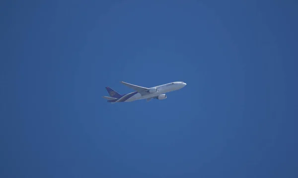 Boeing 777-200er Hs-Tjt Tg105 Tay hava yolu. — Stok fotoğraf