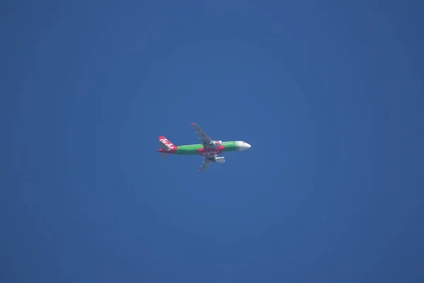 9M-AFT Airbus A320-200 of Airasia. — Stock Photo, Image