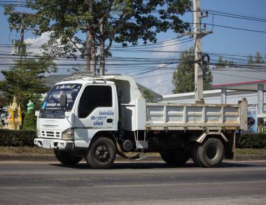 Özel Isuzu damperli kamyon. 