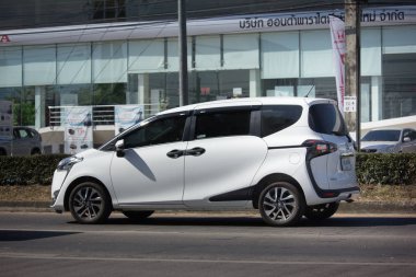 Toyota Sienta Mini Mpv Van. 