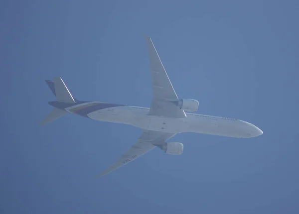 Boeing 777-300 de la vía aérea tailandesa . — Foto de Stock