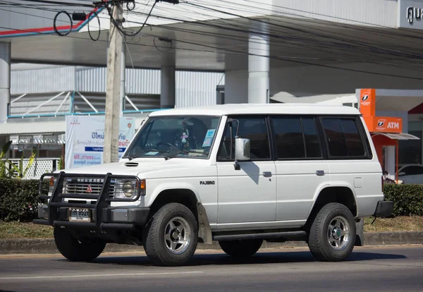 Voiture privée Mitsubishi Pajero Suv . — Photo