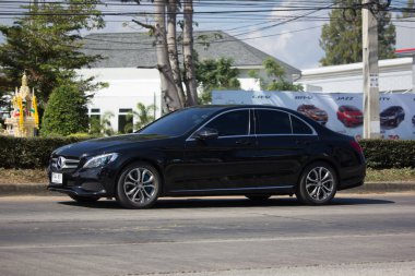  lüks araba beyaz Mercedes Benz CIA 180 evcilleşmemiş.
