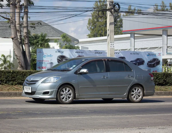 Samochód prywatny Sedan Toyota Vios. — Zdjęcie stockowe