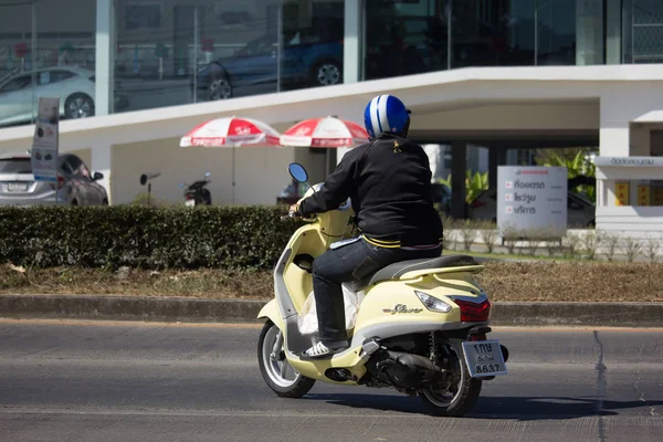 Otomatik Scooter Yamaha Filano adamla 