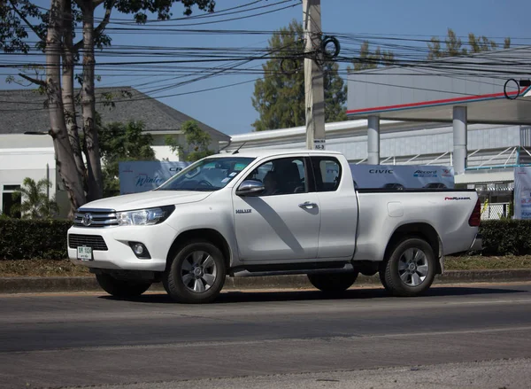 私人卡车车丰田 Hilux Revo — 图库照片