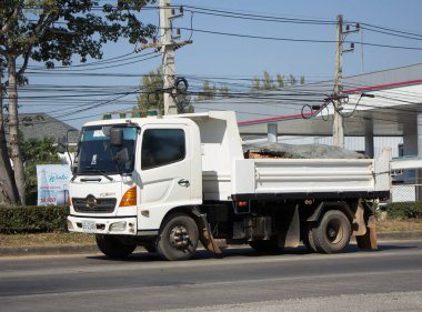 Özel Hino damperli kamyon. 