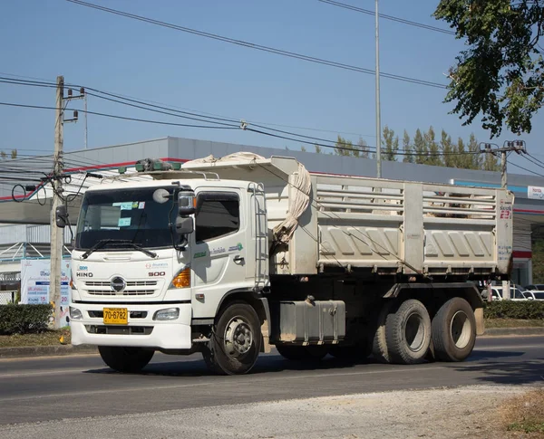 Camión volquete privado Hino . — Foto de Stock