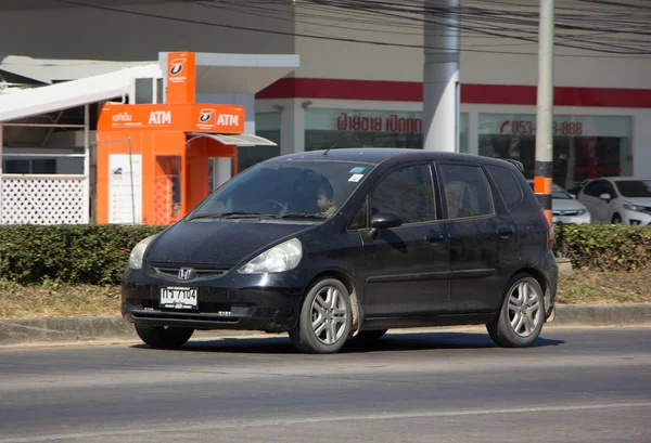 Prywatne miasta samochodu Honda Jazz Hatchback. — Zdjęcie stockowe