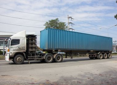 Römork konteyner kargo kamyon Baki şirketin