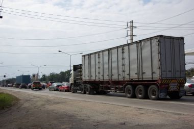 Römork konteyner kargo kamyon Baki şirketin