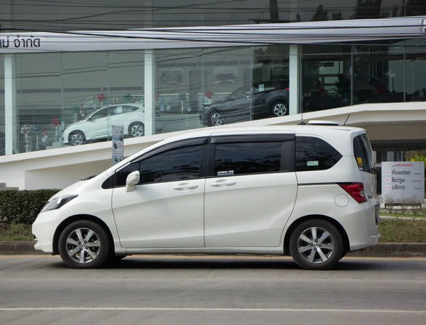 Camioneta privada Honda Freed — Foto de Stock