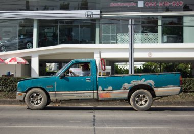 Özel Isuzu Kb eski pikap araba. 