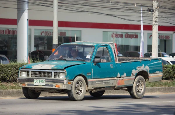 Privata Isuzu Kb Old Pickup bil. — Stockfoto