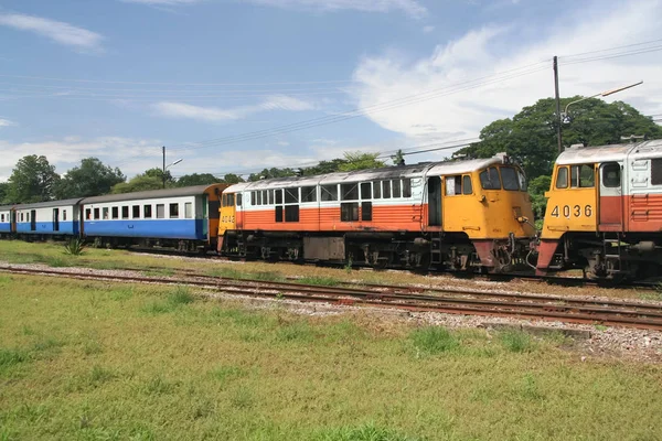 Ge Diesel locomotive no.4036 and 4042 — Stock Photo, Image
