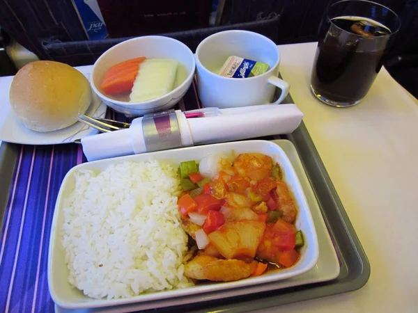 Repas en classe affaires de Thai Airway — Photo