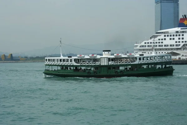 Nave de ferry en Victoria Harbour Hong Kong — Foto de Stock