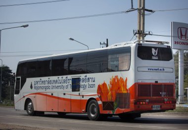 Rajamangala University of Technology bir okul otobüsü
