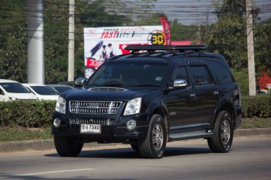 Özel Isuzu Mu7 kamyonet. 