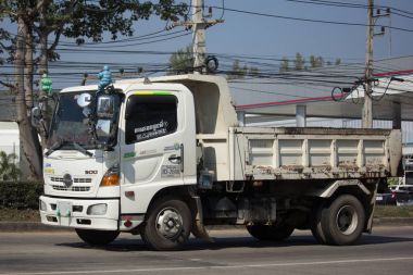 Özel Isuzu damperli kamyon. 