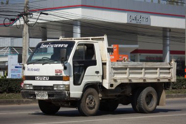 Özel Isuzu damperli kamyon. 