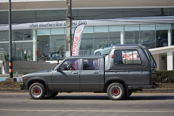 개인 오래 된 픽업 자동차, 도요타 Hilux 마이티 X — 스톡 사진