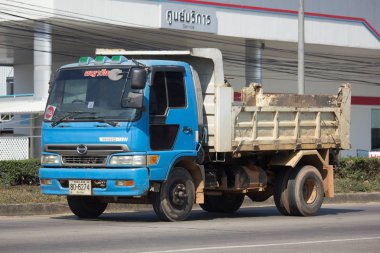 Özel Hino 6 tekerlek damperli kamyon. 