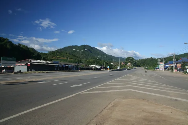 View of Highway road No.118 From Chiangmai to Chiangrai. — Stock Photo, Image
