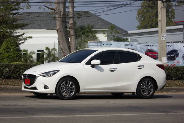 Coche ecológico privado Mazda 2 — Foto de Stock