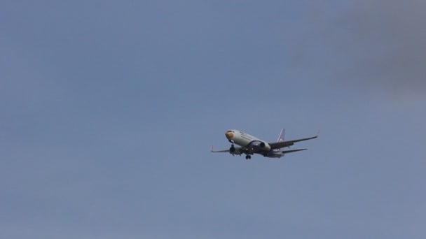 치앙마이 2015 Nokair 항공사 공항에서 치앙마이 공항에 착륙의 737 800 — 비디오
