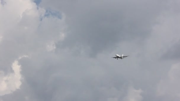 Chiangmai Tajlandia Październik 2014 Airbus A320 200 Bangkokairway Lądowania Lotnisko — Wideo stockowe