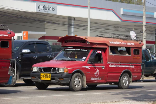Red taxi chiang mai. Service in city and around — Stock Photo, Image