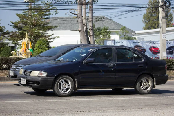 Privado carro velho Nissan Sunny — Fotografia de Stock