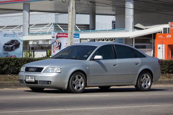 Πολυτελές ιδιωτικό αυτοκίνητο Audi A6 — Φωτογραφία Αρχείου