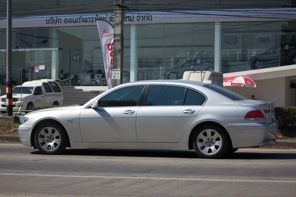 Privatwagen. bmw 730 li — Stockfoto