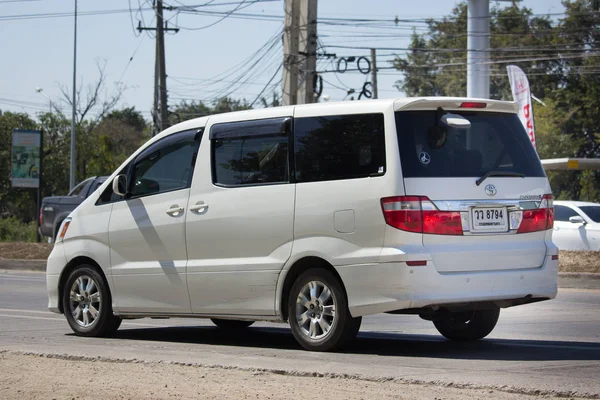 Özel Toyota Alphard lüks Van — Stok fotoğraf